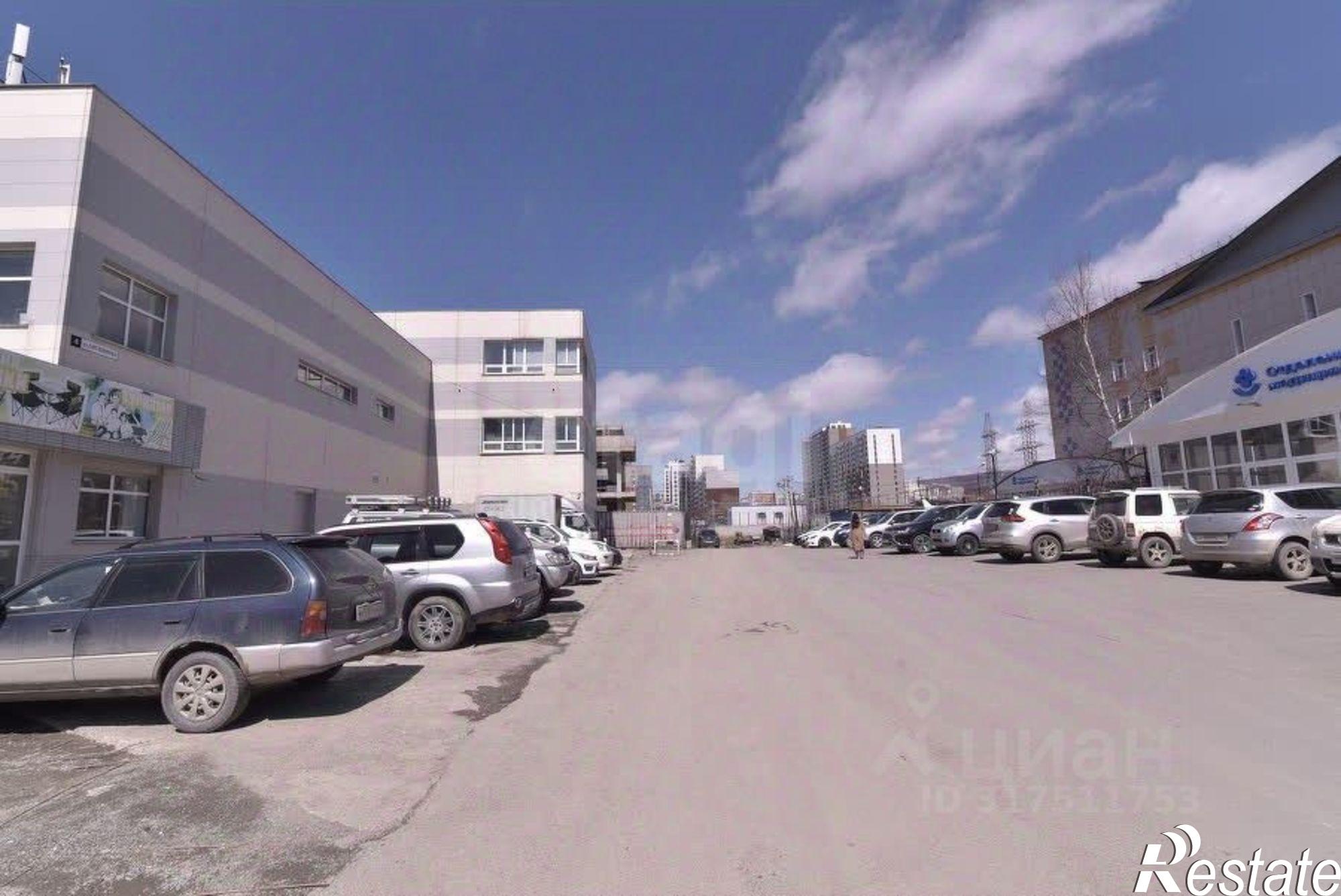 Сдать торговое помещение за 64 000 рублей на ул Емельянова А.О., 4