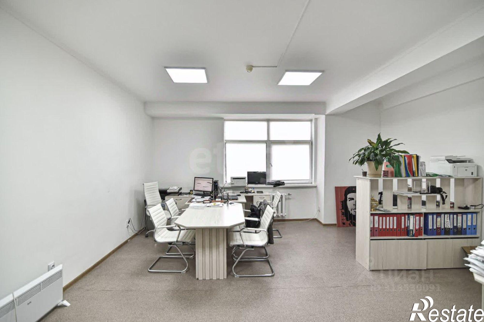 Купить офис, помещение под офис за 16 467 100 рублей на улица Дзержинского, 40