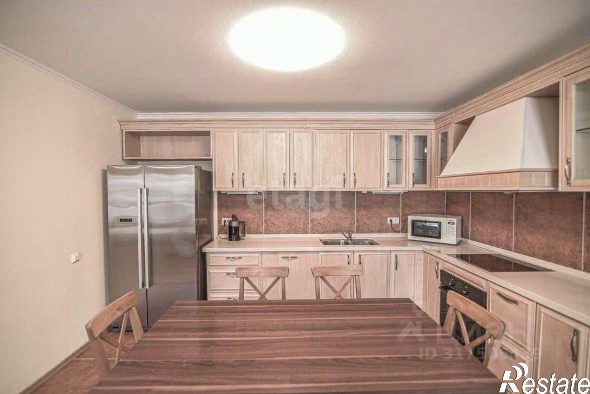 Сдать квартиру за 105 000 рублей на улица Золотое кольцо, 27