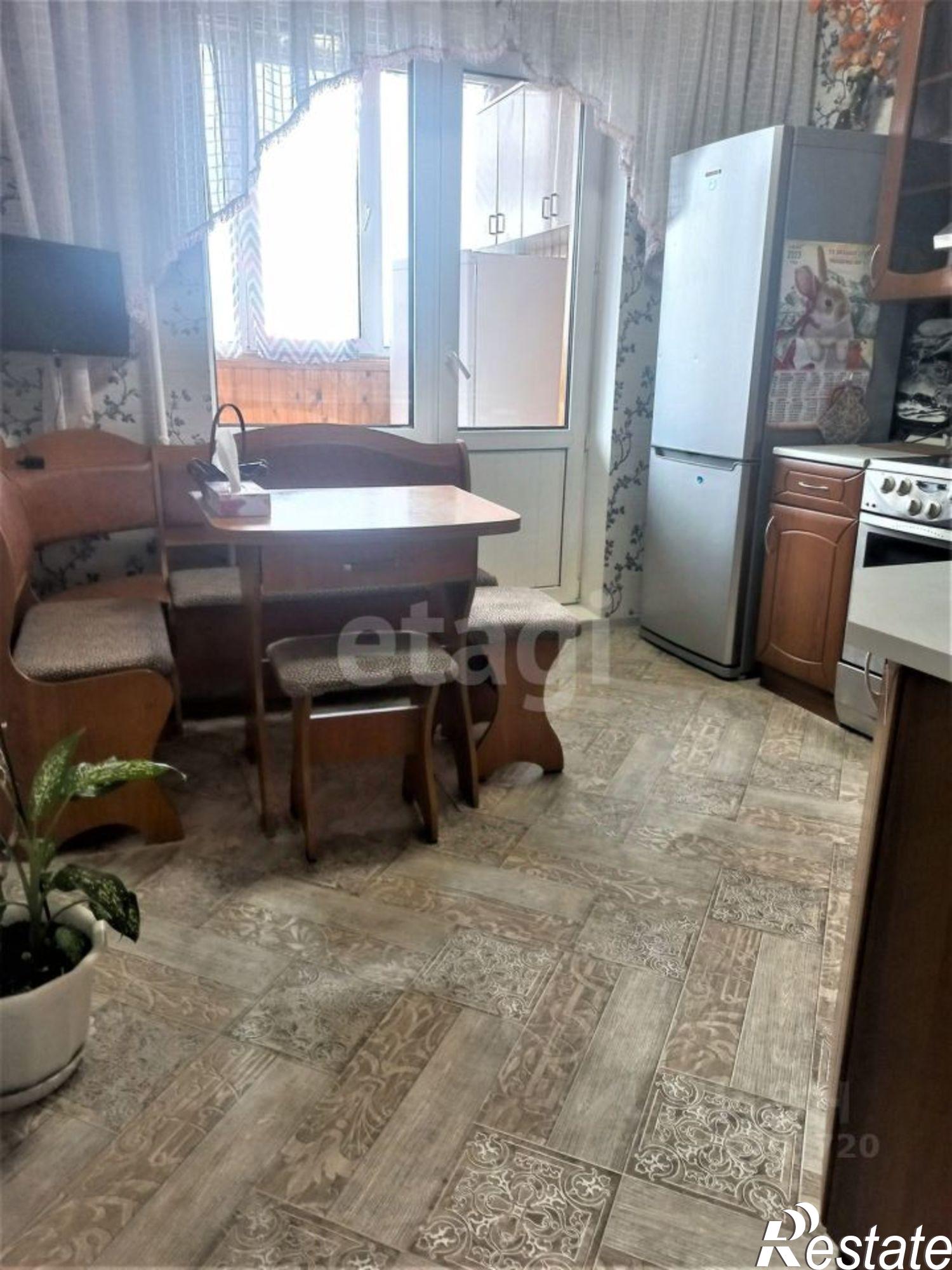 Сдать квартиру за 70 000 рублей на улица Есенина, 9