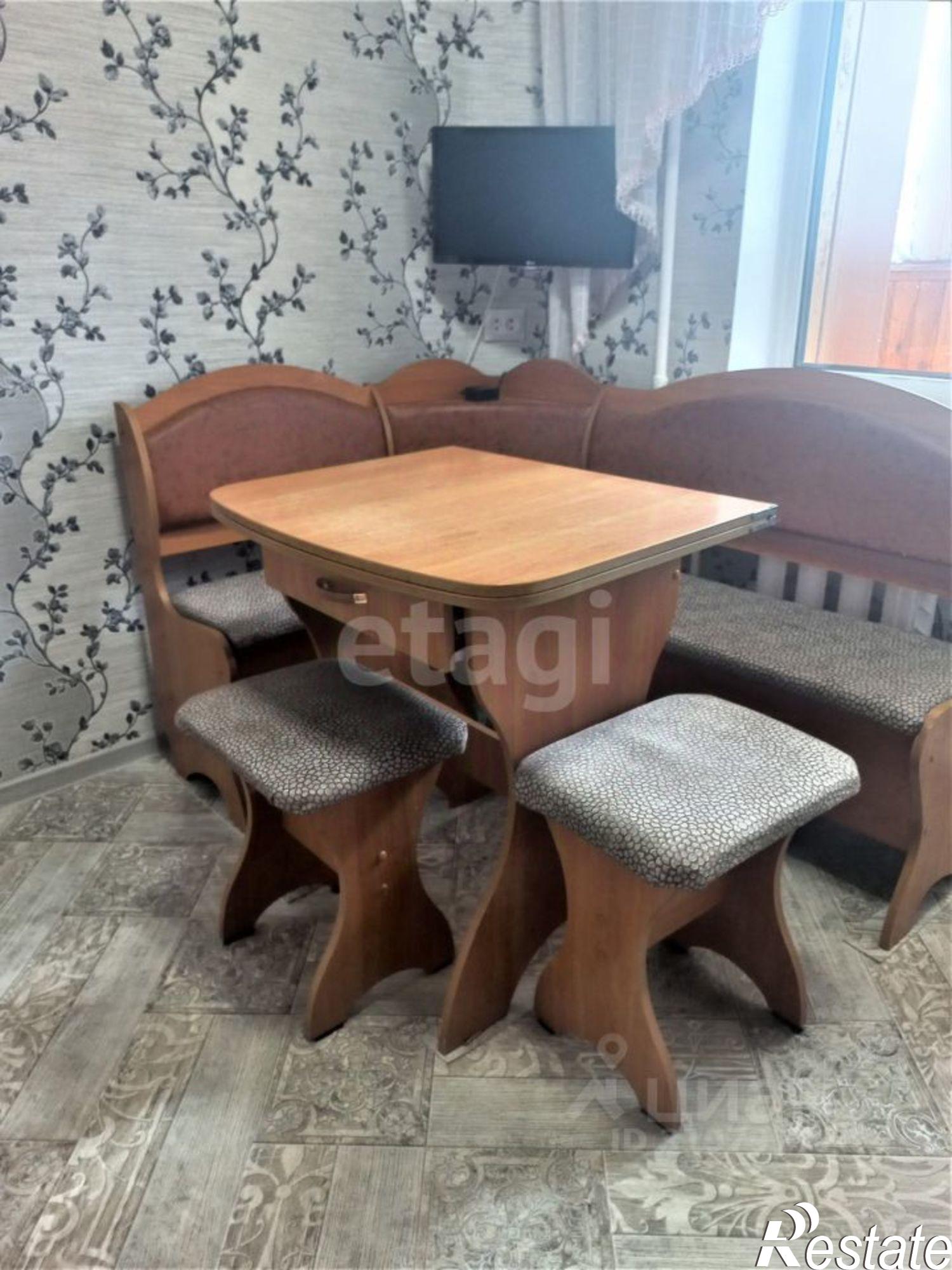 Сдать квартиру за 70 000 рублей на улица Есенина, 9