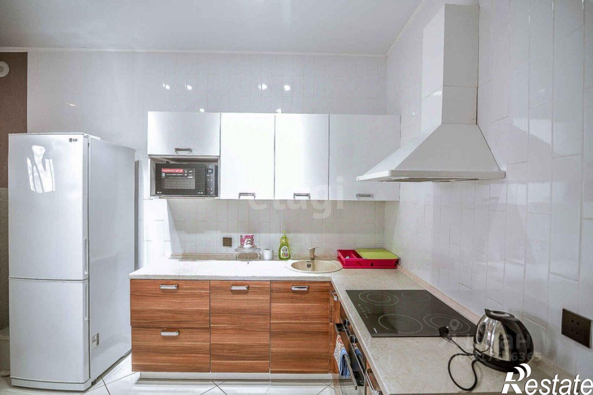 Сдать квартиру за 90 000 рублей на Коммунистический пр-кт, 31Б 1