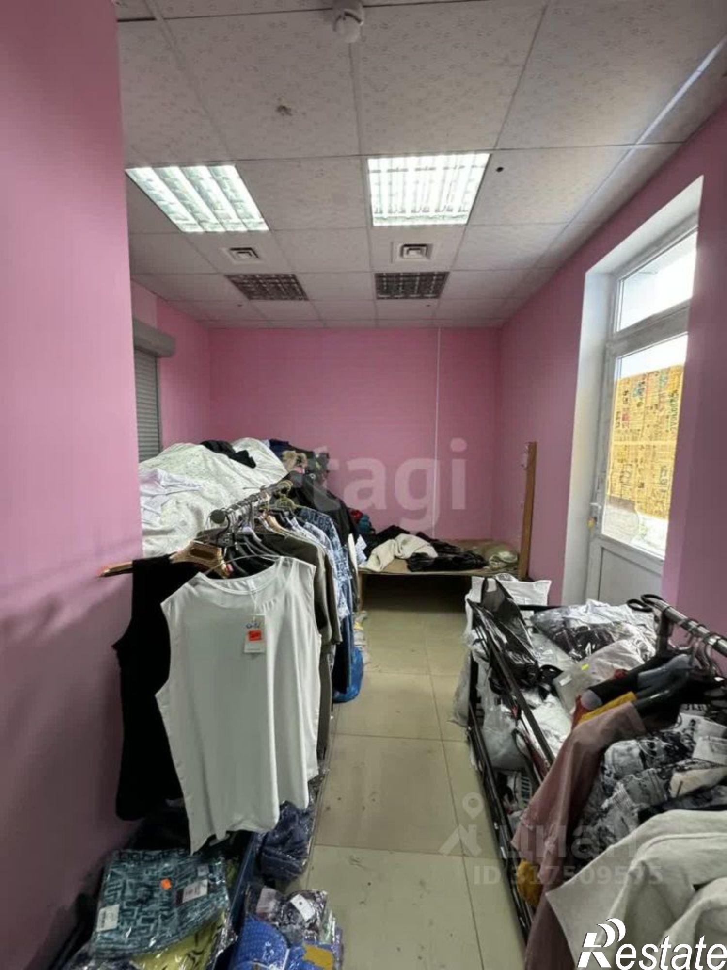 Сдать торговое помещение за 50 400 рублей на ул Крюкова Д.Н., 38А