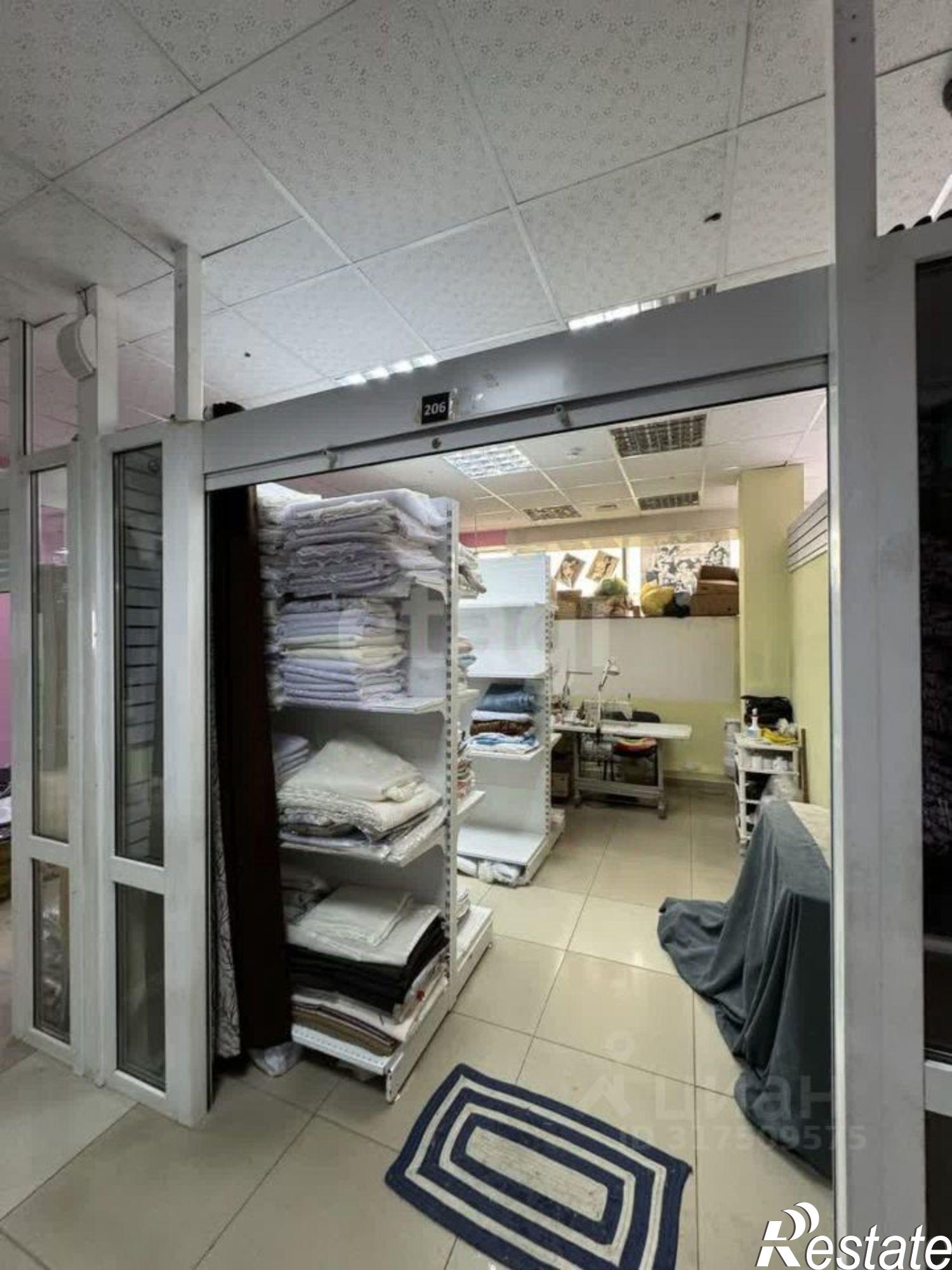 Сдать торговое помещение за 50 400 рублей на ул Крюкова Д.Н., 38А