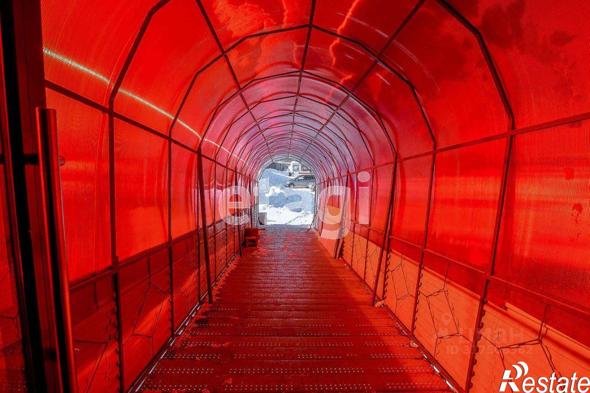 Купить складское помещение за 48 000 100 рублей на Холмская улица, 7/2