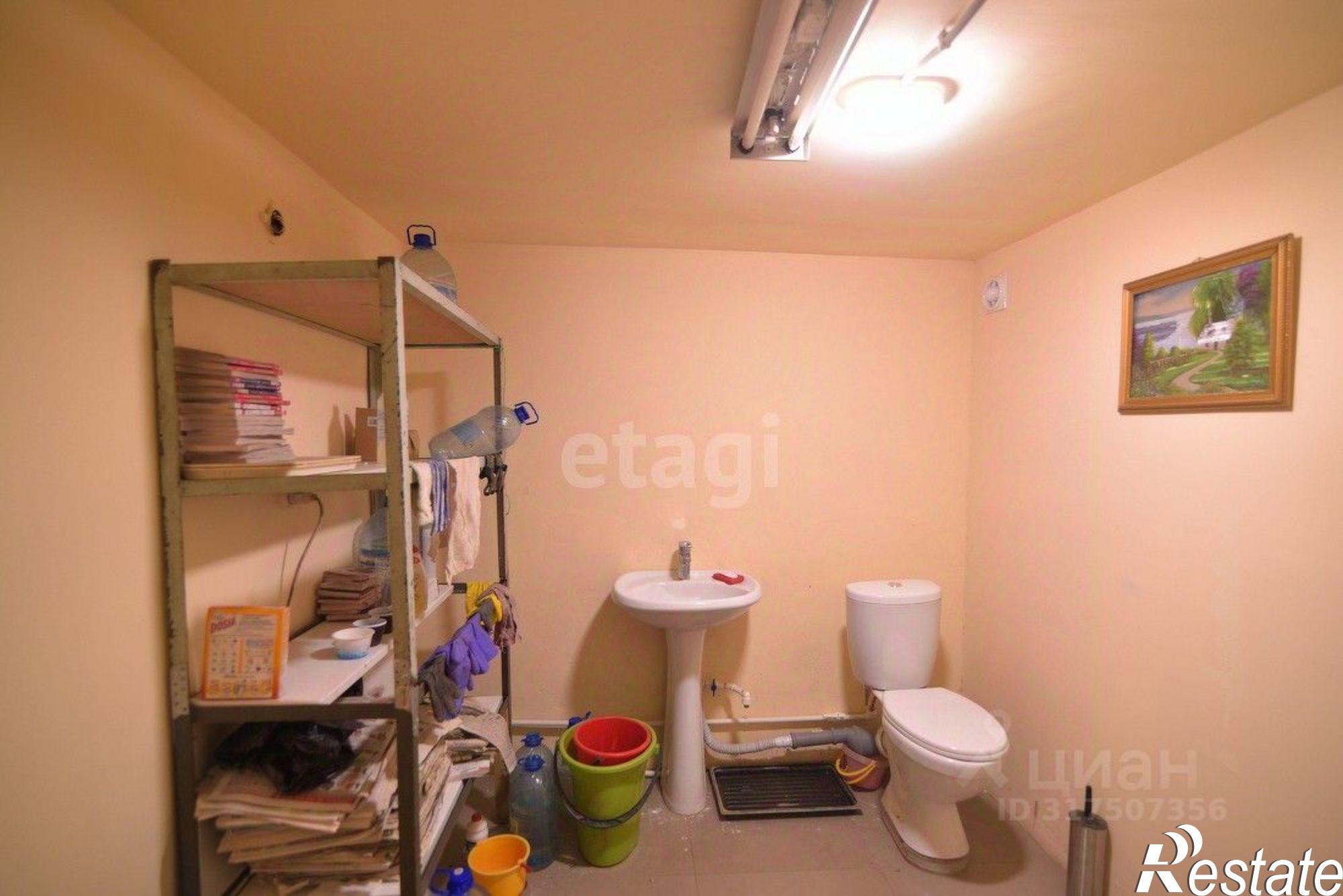 Купить складское помещение за 3 300 100 рублей на ул Вокзальная, 13