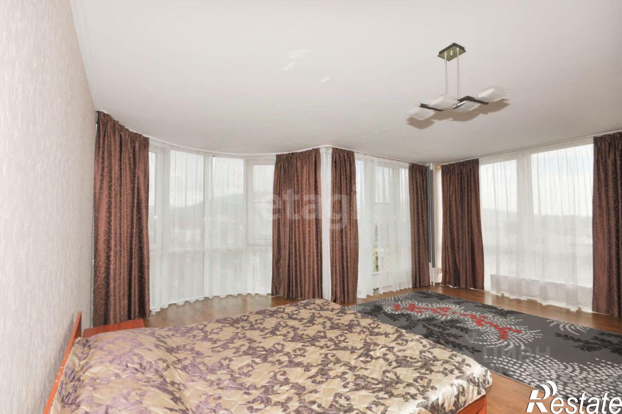 Купить квартиру за 21 000 000 рублей на Сахалинская улица, 30