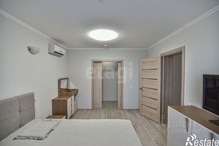 2-комн квартира улица Зимы, 5,  д. 5