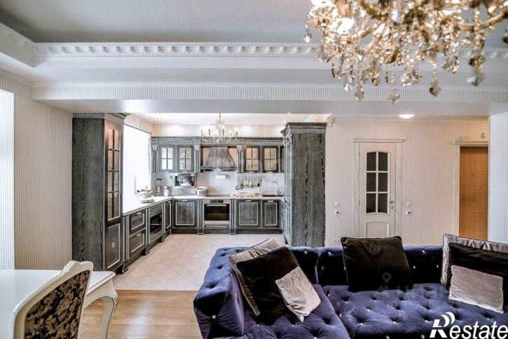 4-комн квартира проспект Победы, 9,  д. 9