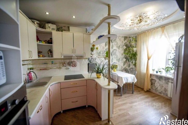 4-комн квартира улица Дзержинского, 38,  д. 38