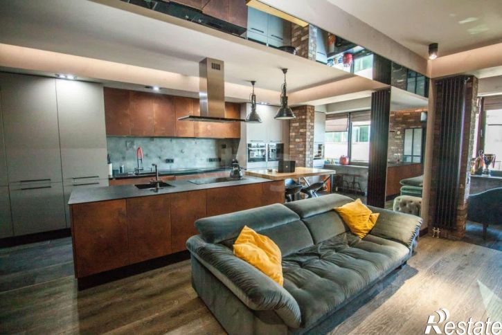 5-комн квартира улица Горького, 74/1,  д. 74/1