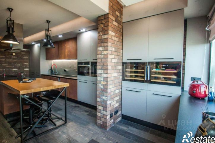 5-комн квартира улица Горького, 74/1,  д. 74/1