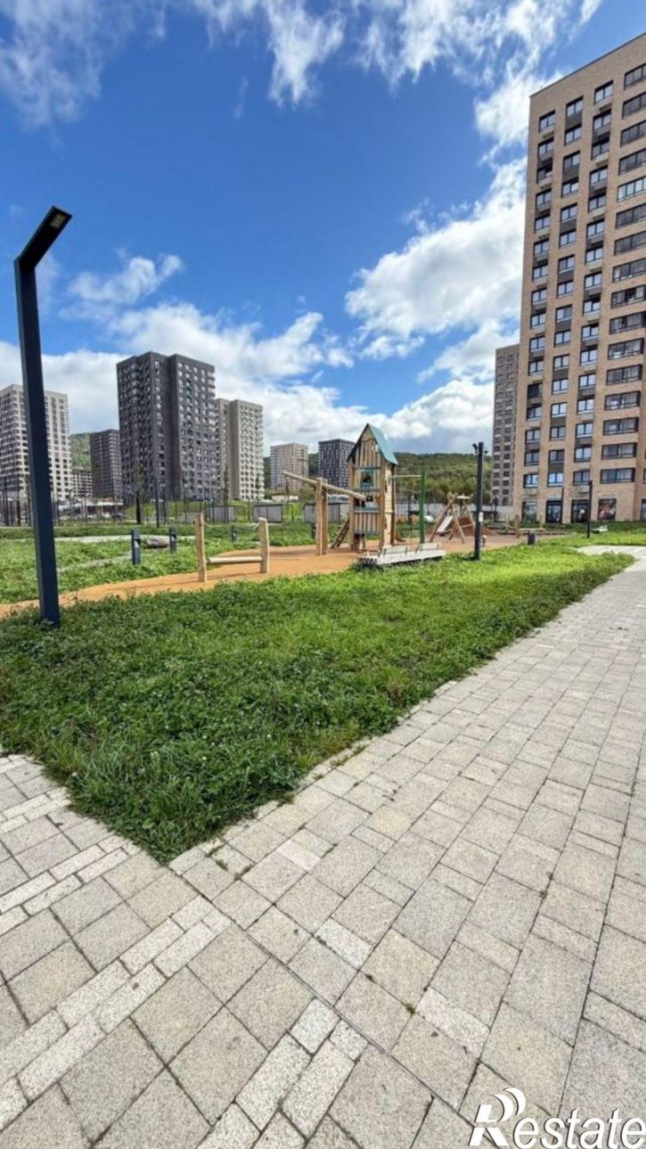 2-комн квартира улица имени Владимира Жириновского, 1,  д. 1