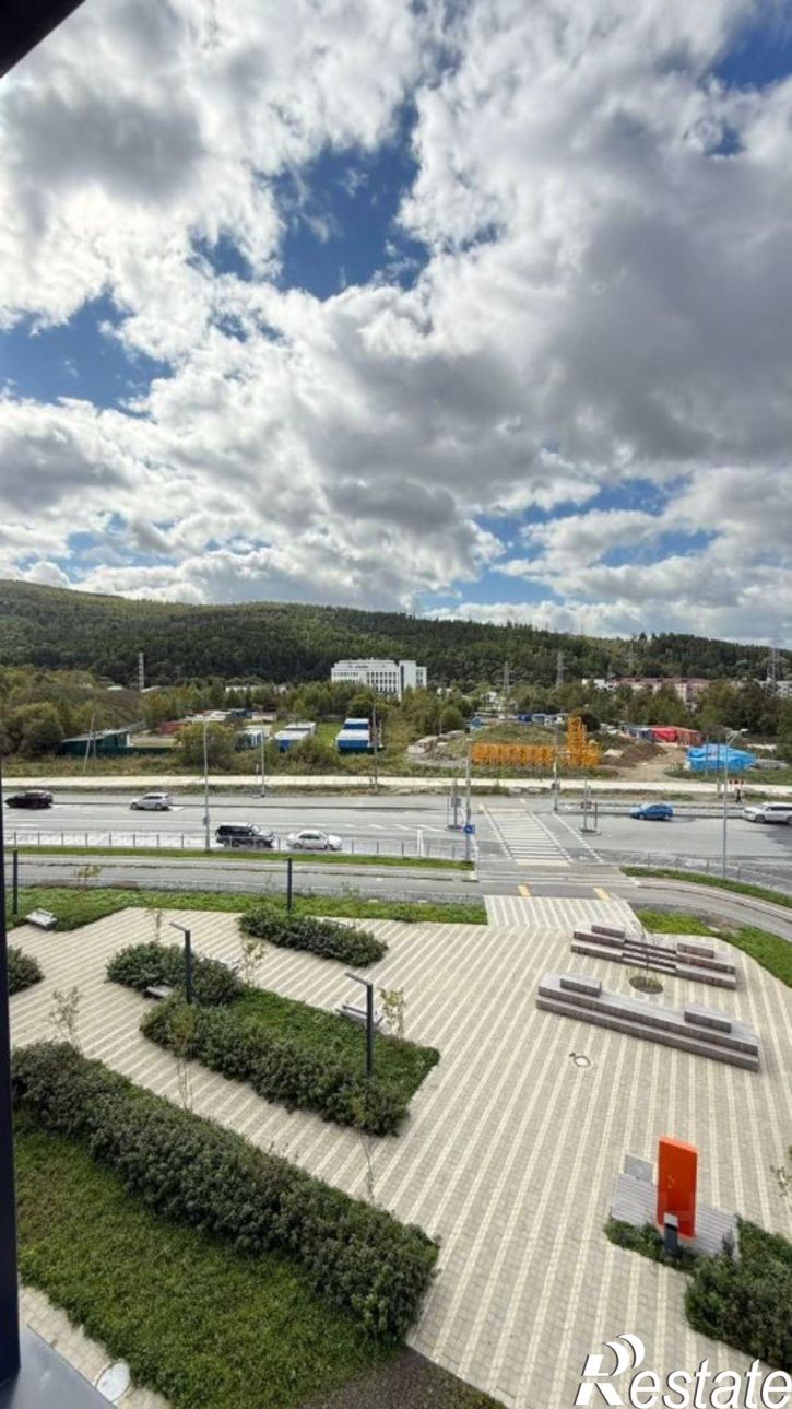 2-комн квартира улица имени Владимира Жириновского, 1,  д. 1