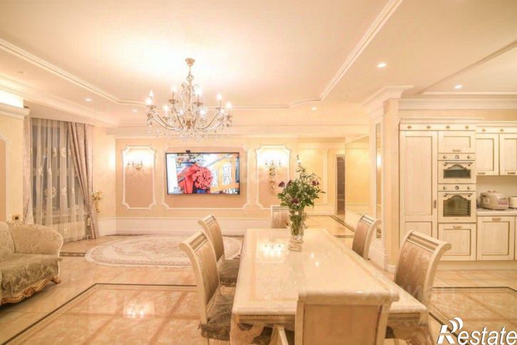 4-комн квартира ул Имени Антона Буюклы, 4А,  д. 4А