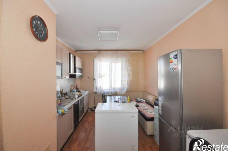 4-комн квартира улица Емельянова, 3,  д. 3