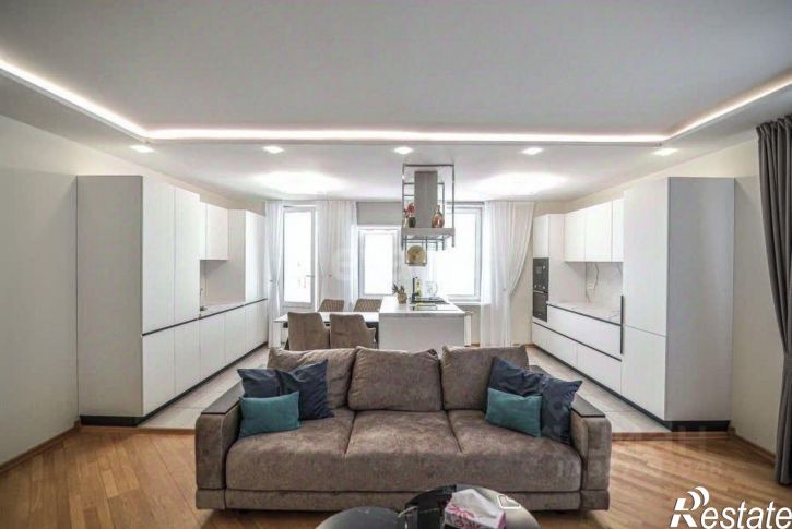 4-комн квартира ул Детская, 8Б,  д. 8Б