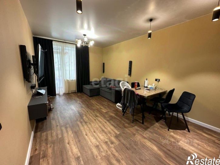 2-комн квартира ул имени Николая Григорьевича Смирнова, 9,  д. 9