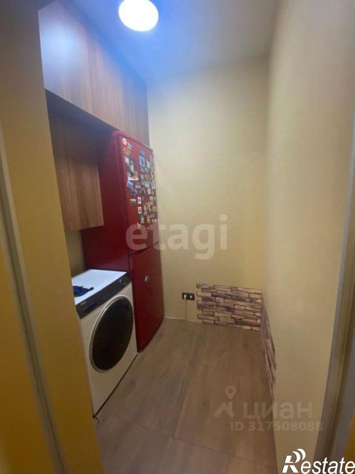 2-комн квартира ул имени Николая Григорьевича Смирнова, 9,  д. 9