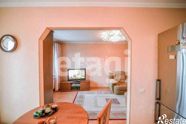 4-комн квартира проспект Победы, 90,  д. 90