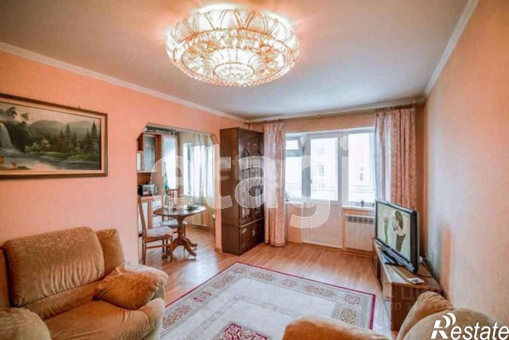 4-комн квартира проспект Победы, 90,  д. 90