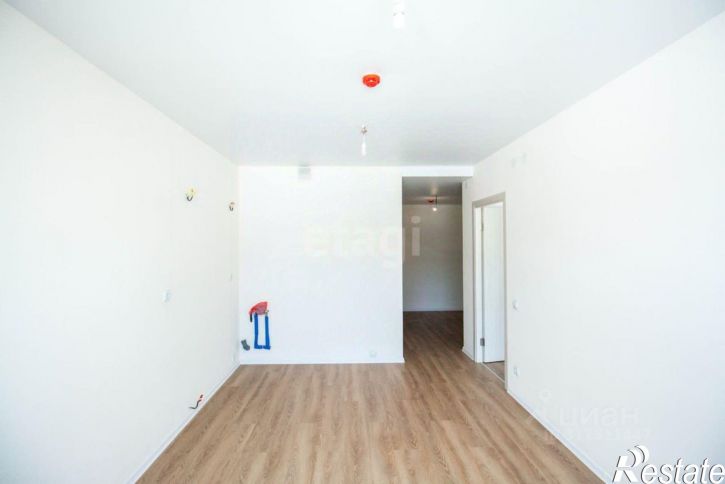 1-комн квартира ул имени Владимира Жириновского, 1,  д. 1