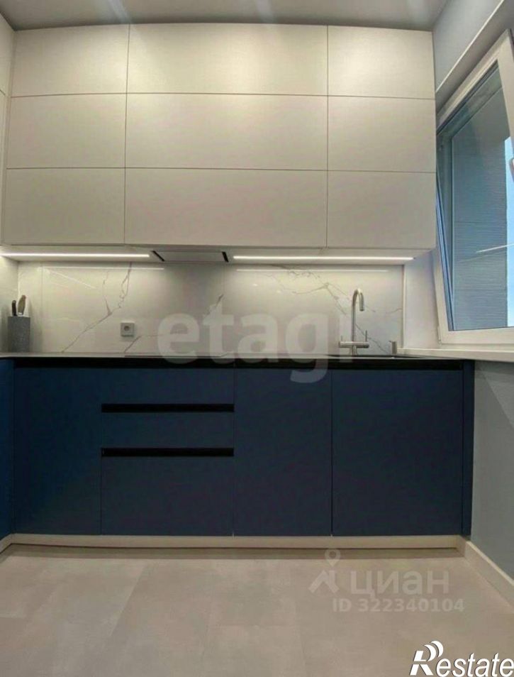 2-комн квартира улица Емельянова, 11А,  д. 11А