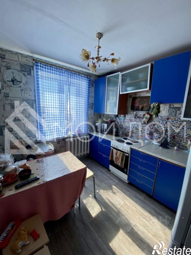 3-комн квартира улица Комарова, 27,  д. 27