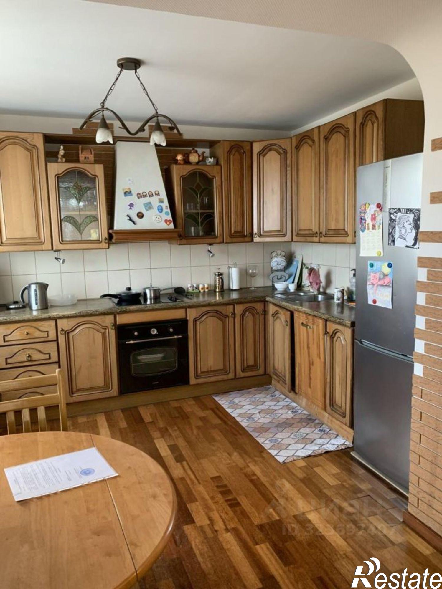 Сдать квартиру за 165 000 рублей на проспект Победы, 28