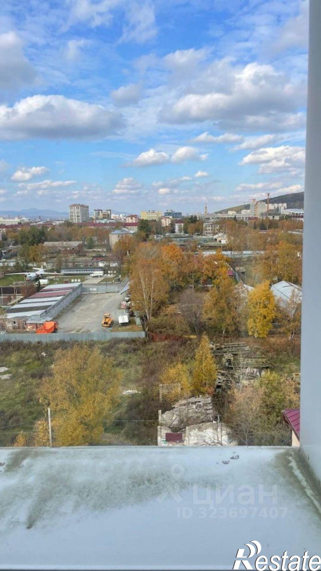 Сдать квартиру за 165 000 рублей на проспект Победы, 28