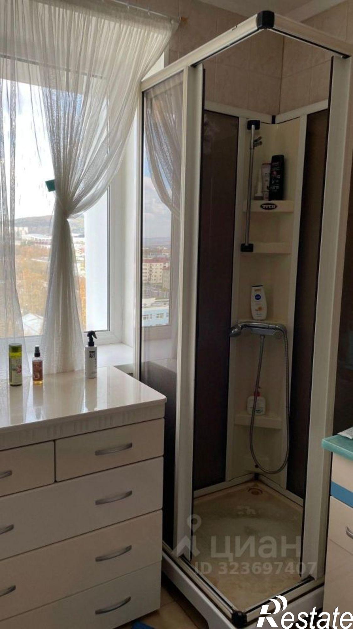 Сдать квартиру за 165 000 рублей на проспект Победы, 28