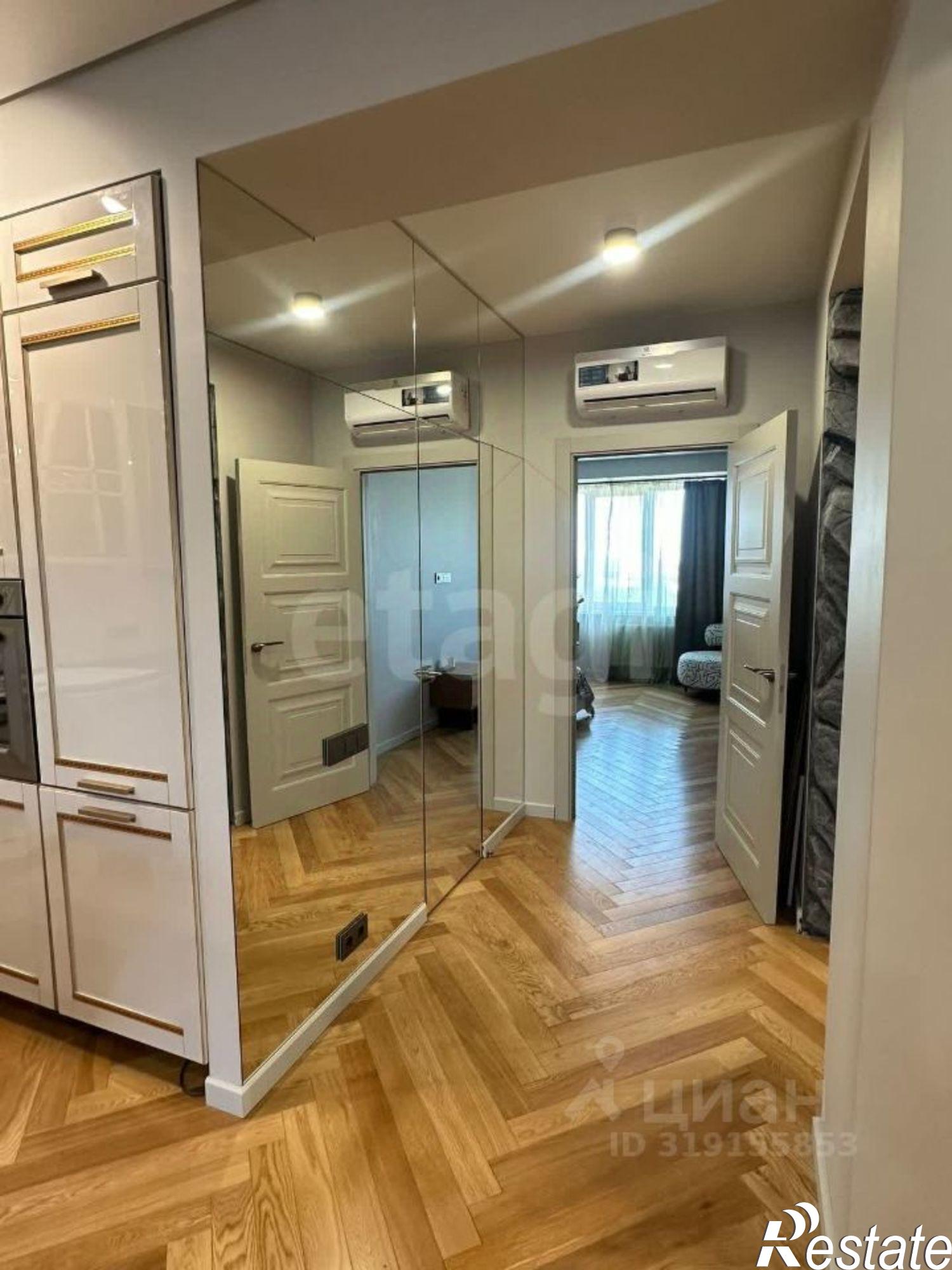 Купить квартиру за 35 000 000 рублей на Горная улица, 8 к4