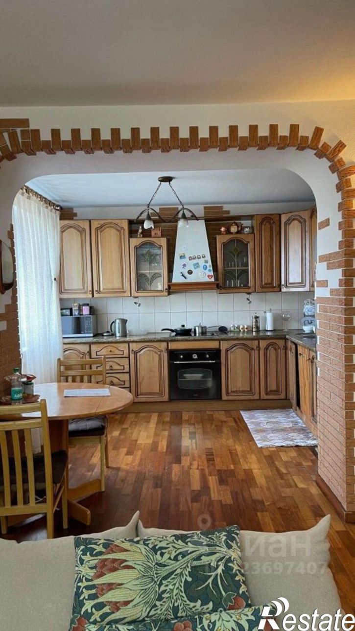 4-комн квартира проспект Победы, 28,  д. 28