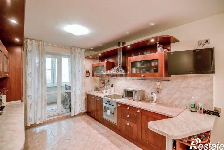 3-комн квартира улица Пуркаева, 108А,  д. 108А