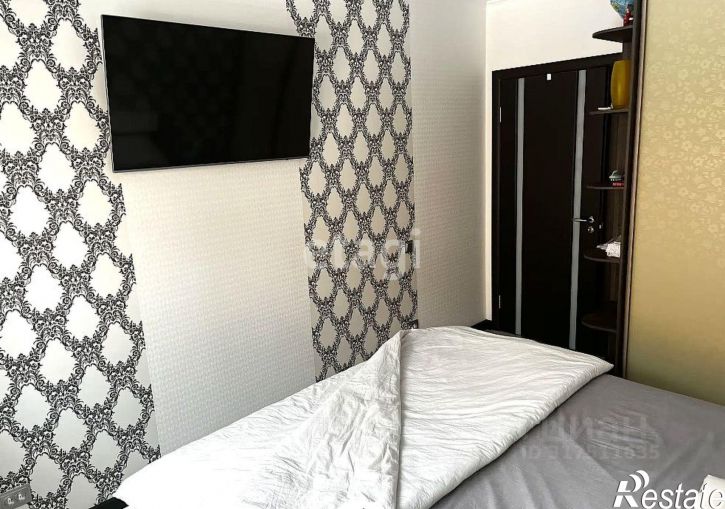 3-комн квартира улица Емельянова, 5,  д. 5