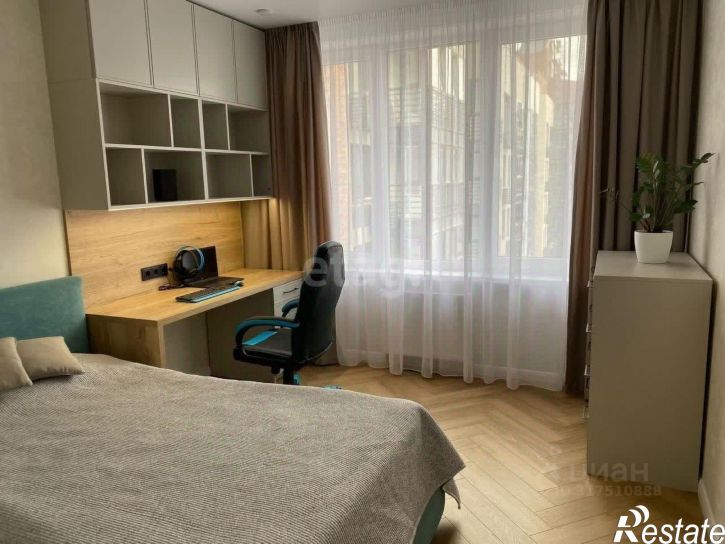 3-комн квартира улица Горького, 30/2,  д. 30/2