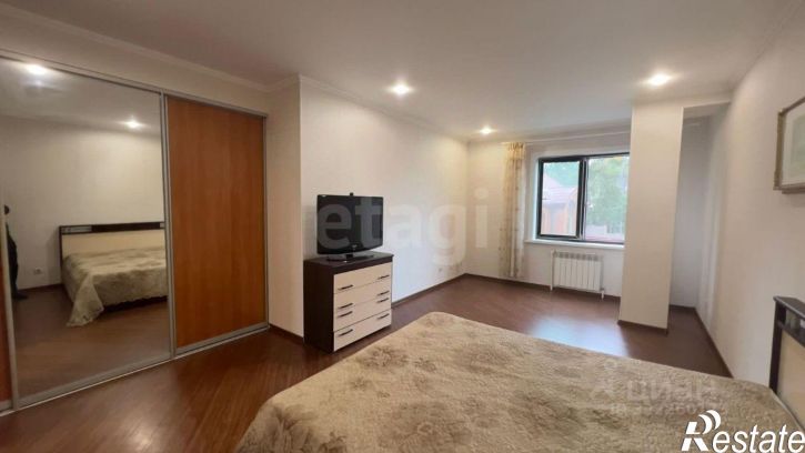 3-комн квартира улица Горького, 11Б,  д. 11Б