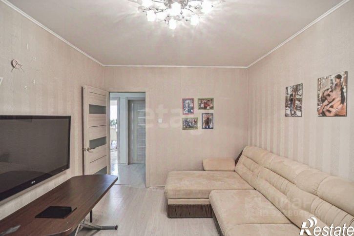 4-комн квартира улица Есенина, 9,  д. 9