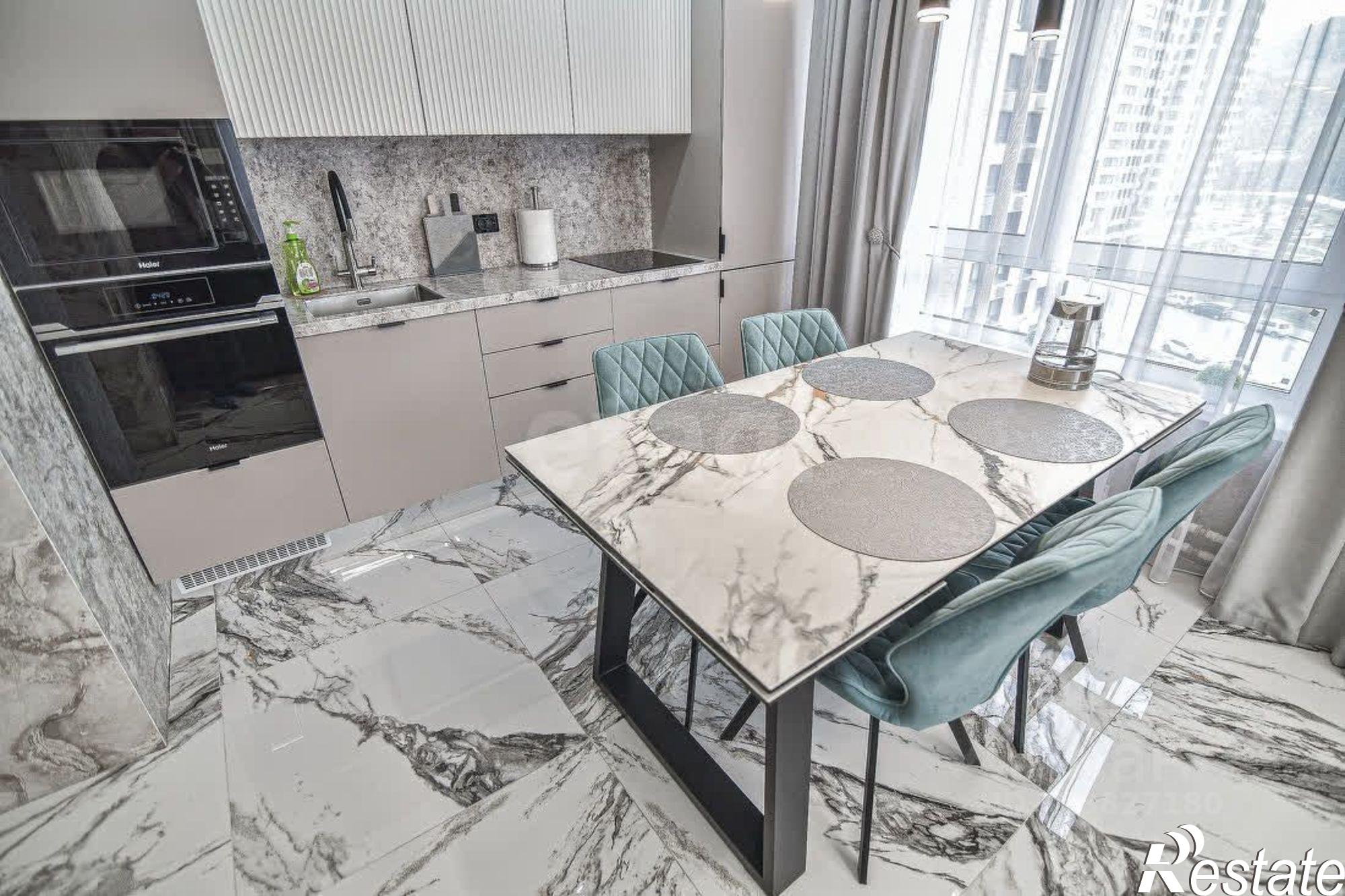 Купить квартиру за 14 500 000 рублей на улица имени Владимира Жириновского, 1 к1