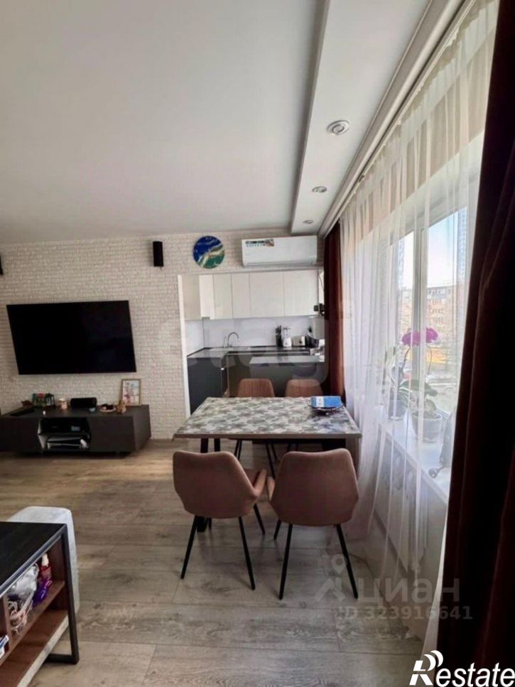 3-комн квартира улица Емельянова, 21,  д. 21