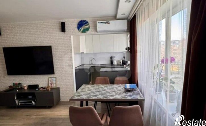 3-комн квартира улица Емельянова, 21,  д. 21