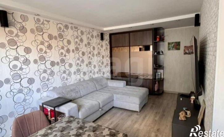 3-комн квартира улица Емельянова, 21,  д. 21