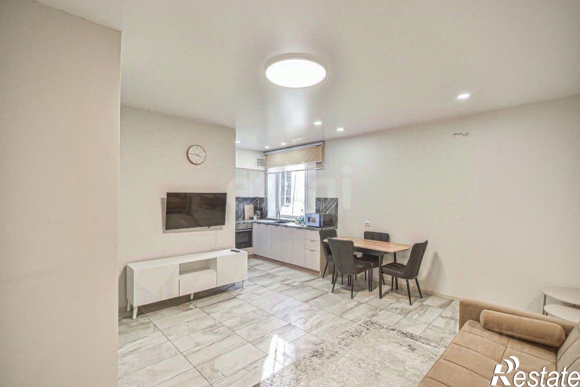 Сдать квартиру за 60 000 рублей на улица Чехова, 2А