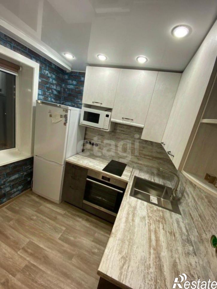 2-комн квартира ул Ленина, 242,  д. 242