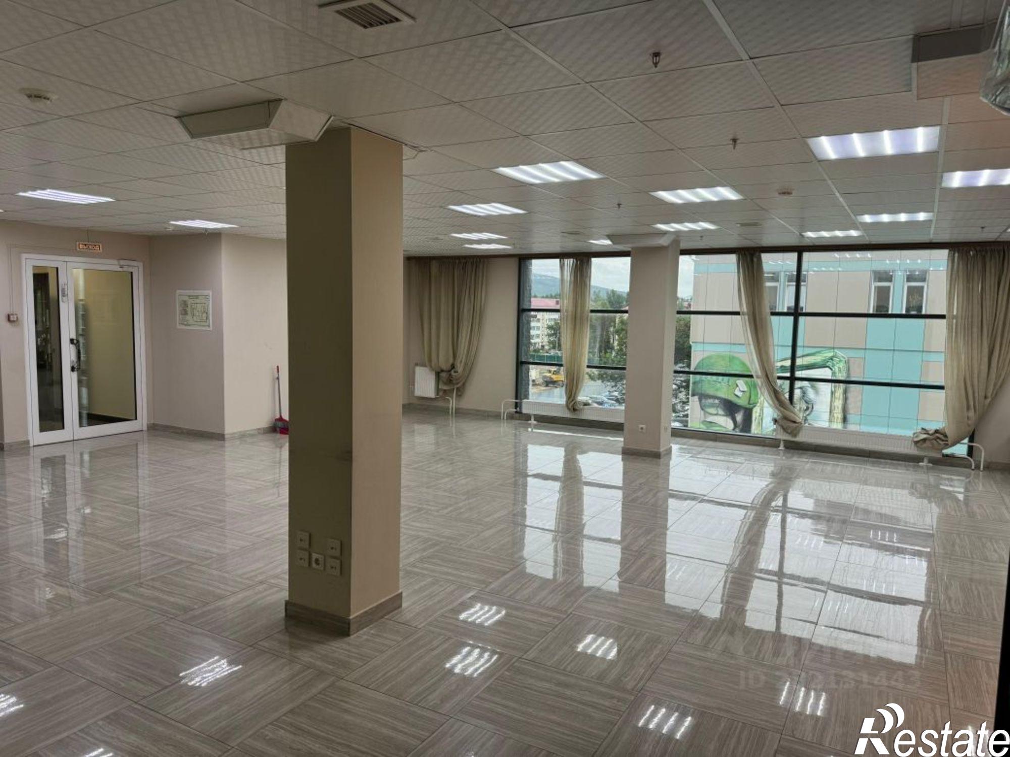 Сдать офис, помещение под офис за 41 083 рублей на улица Дзержинского, 40/1