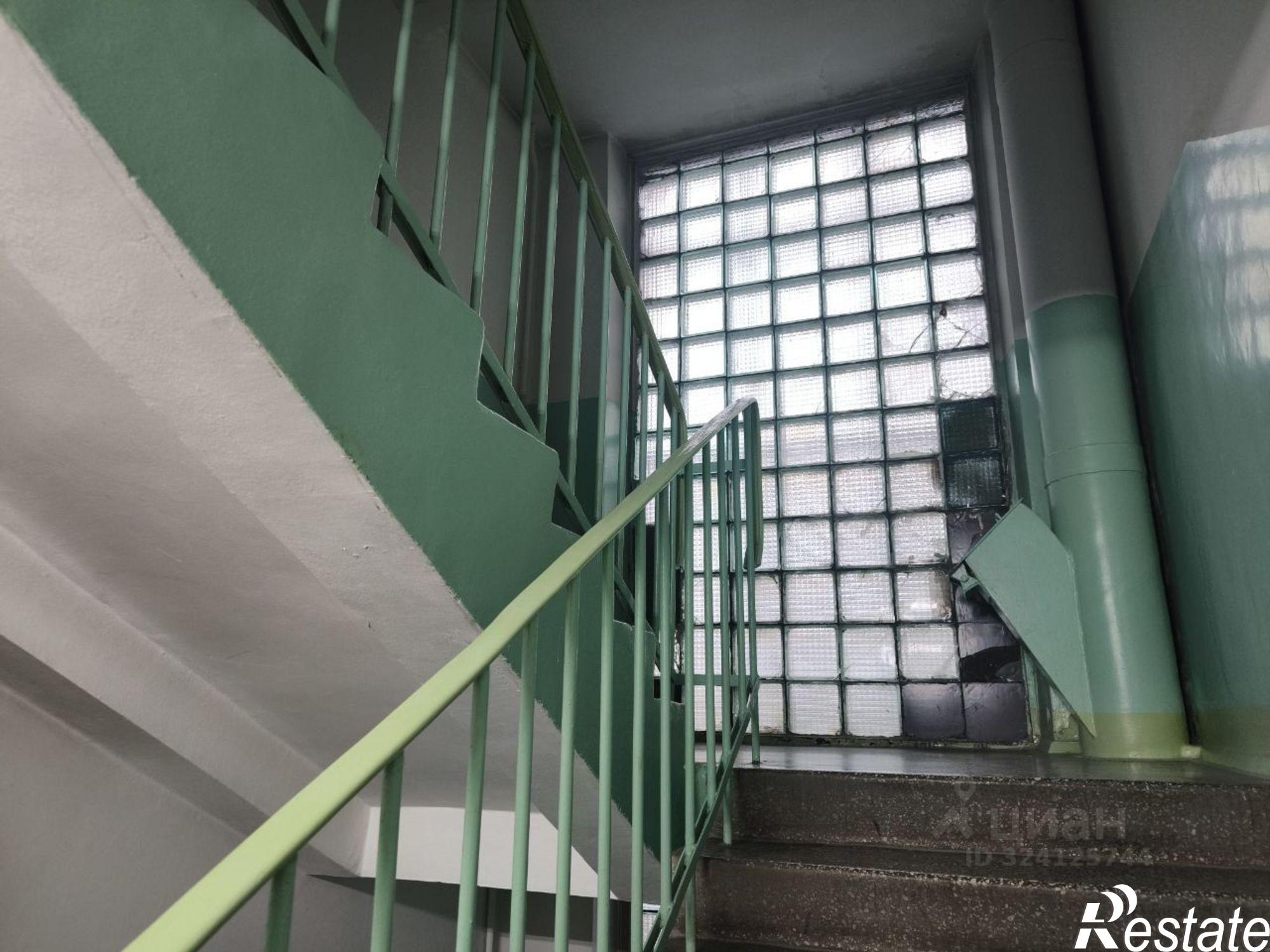 Купить квартиру за 30 000 000 рублей на Коммунистический пр-кт, 27