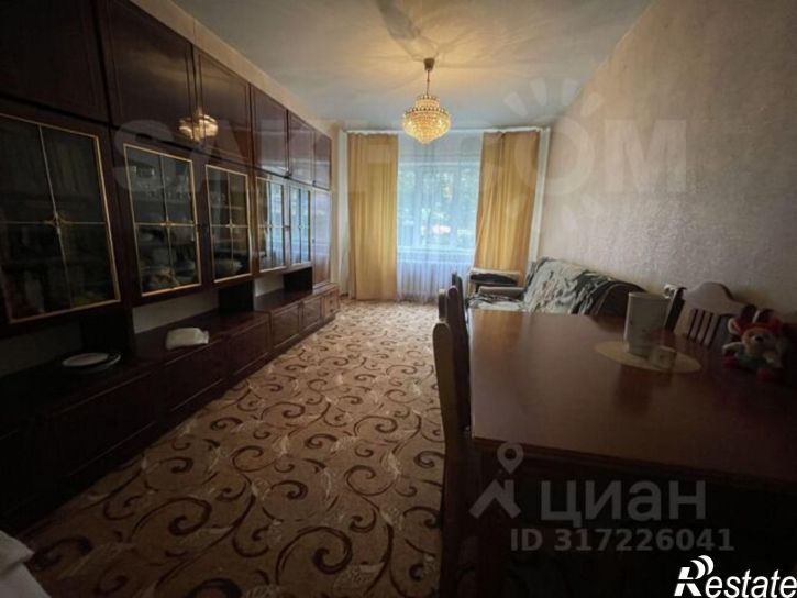 4-комн квартира улица Емельянова, 33,  д. 33