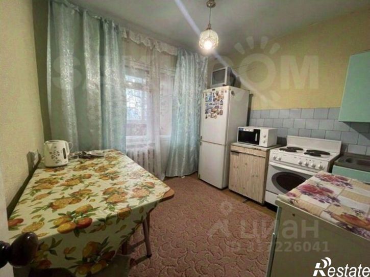4-комн квартира улица Емельянова, 33,  д. 33