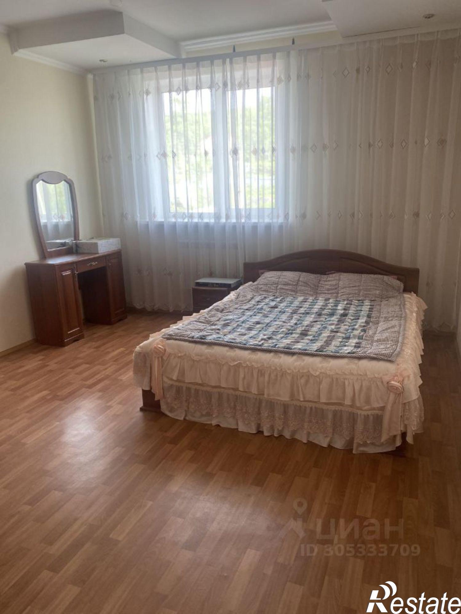 Сдать дачу, дом, коттедж за 180 000 рублей на Сиреневый переулок, 156