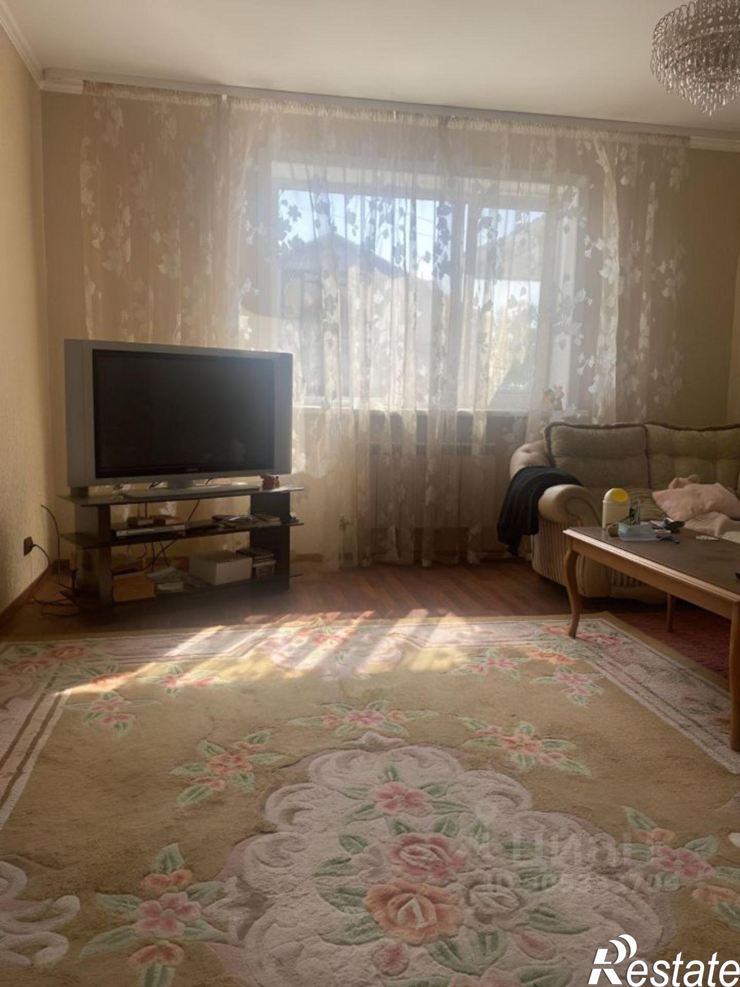 Сдать дачу, дом, коттедж за 180 000 рублей на Сиреневый переулок, 156